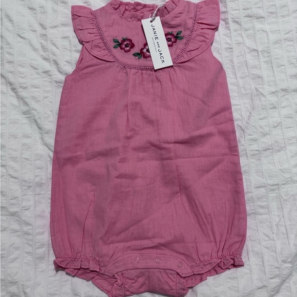 Janie And Jack Linen-Cotton Embroidered Floral Romper - Picture 4 of 5